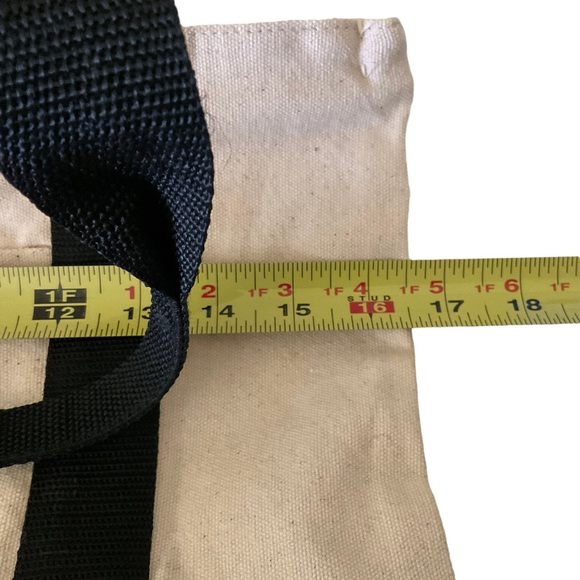 Tote Bag With Embroidered Turtle Double Zipper Close Outside Pocket - Picture 6 of 13